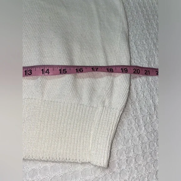 Vintage Embroidered Floral Sweater - Picture 8 of 9